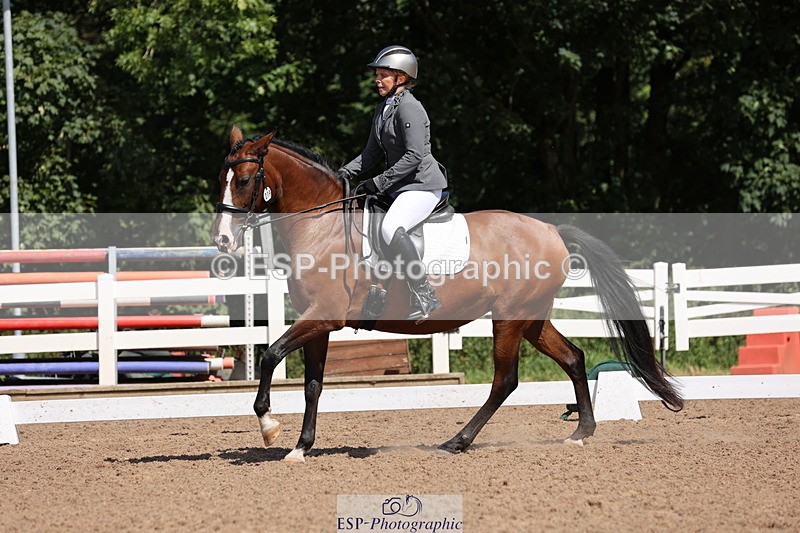 240816A-115932-04326 - 219-Sarah.Baldwin-Ervilha.Dos.Leitoes