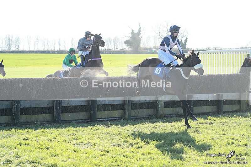 PtP 210326 1012 - VWH Cirencester Races 21/03/26