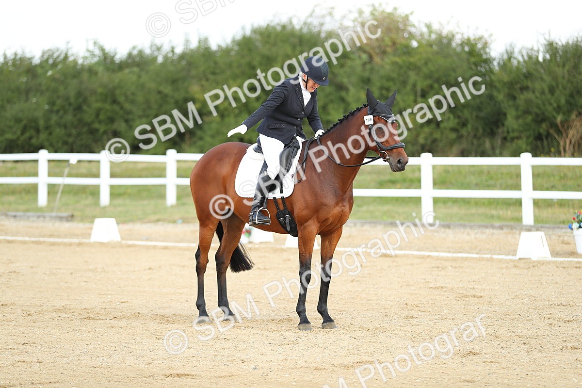 SBM_015480 - Class 14 - Novice 23 - 10.29-11.32