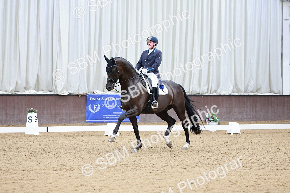 SBM_015926 - Class 5 - FEI INT II - 15.48-17.00