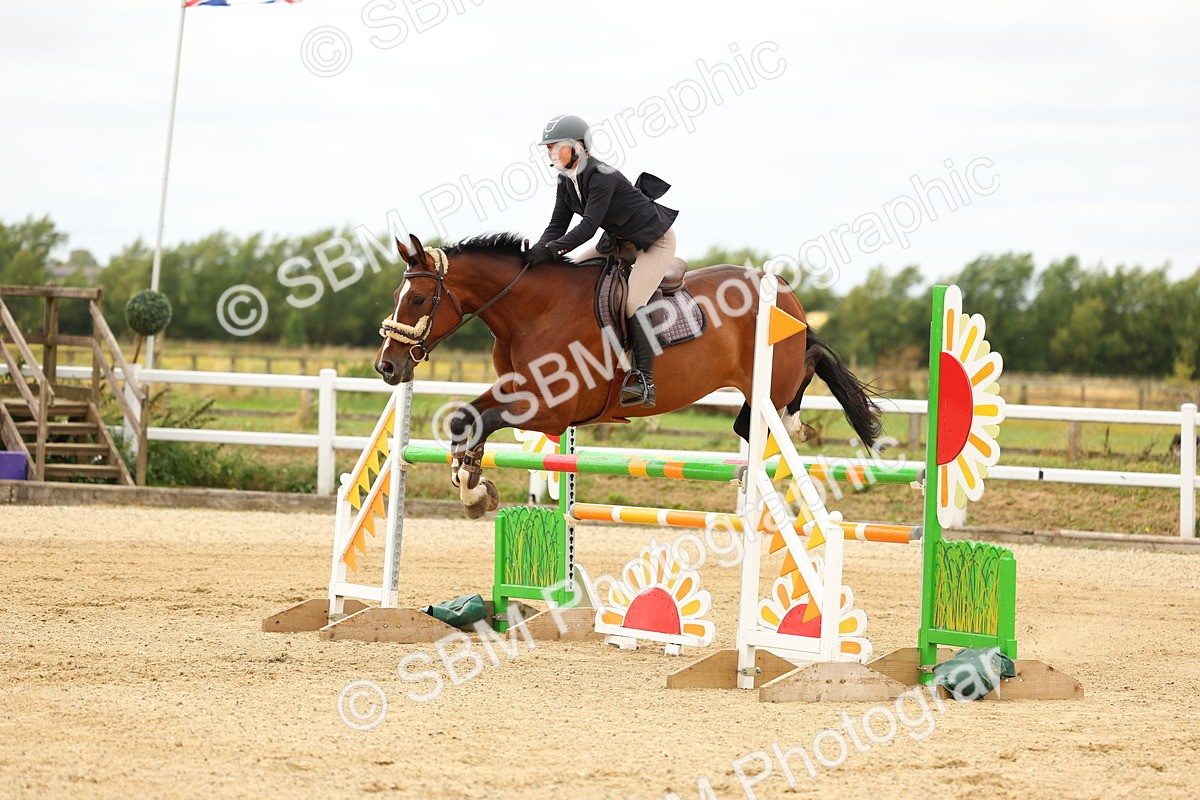 SBM_010148 - Class 3 - Senior Newcomers - 1.10m Open