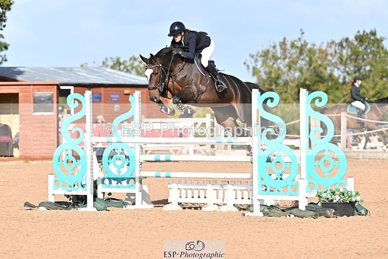 251005-103028-02777 - Cls 15 Foxhunter and 1.20m