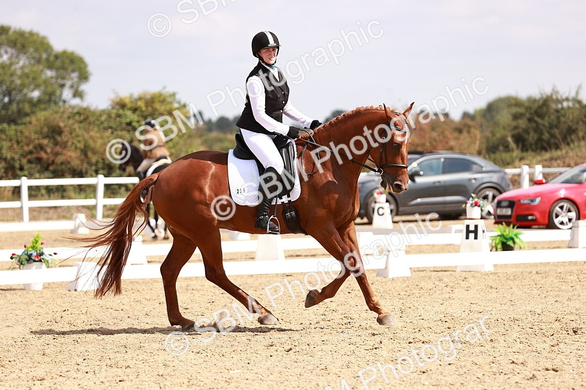 SBM_018499 - Class 17 - Novice 6