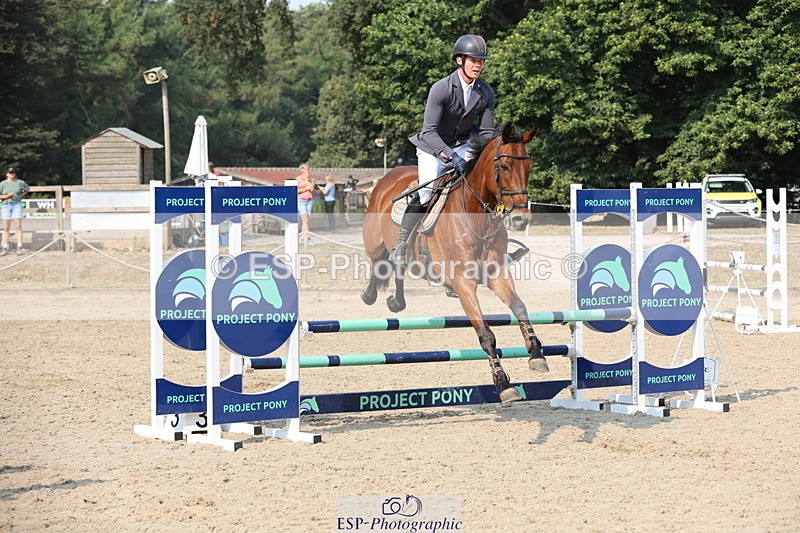 250816A-102706-00711 - Cls 3 Snr British Novice