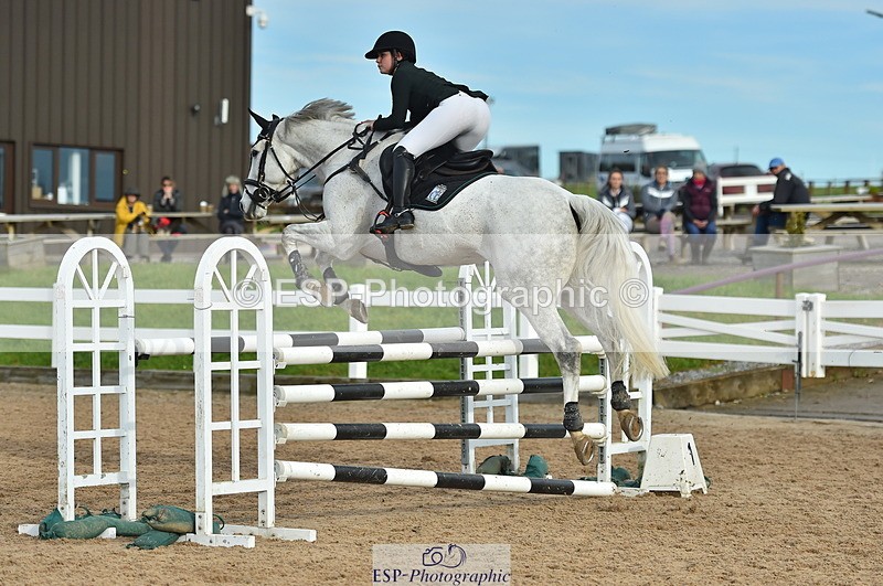 231111A-132016-02107 - Cls 12 Newcomers & 1.10m Open