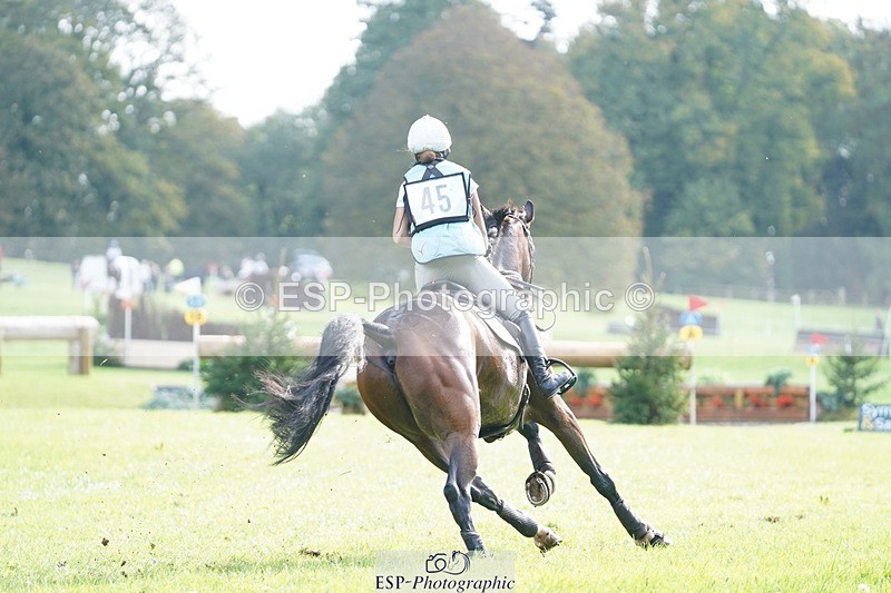 231020-113056-06939 - 045-HILDARE.REGARDE.MOI-Danielle.Mccormack-XC