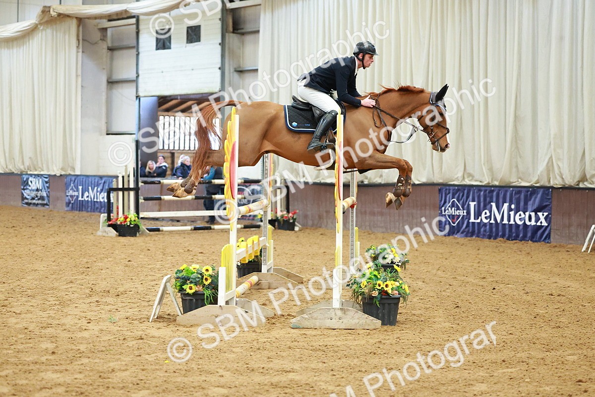 SBM_007040 - Class 19 - Senior Newcomers 1.10m