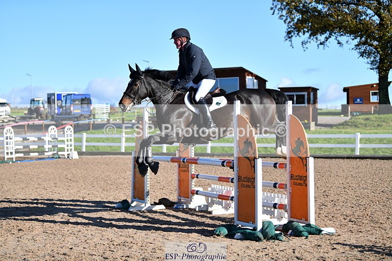 231110A-133006-00589 - Cls 5 Newcomers & 1.10m Open