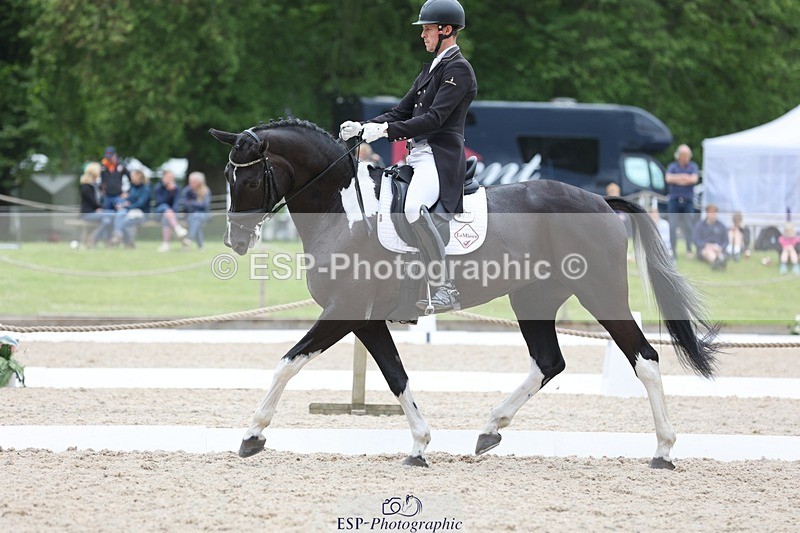 240524-171124-11240 - 377-HONEYBROOK_EXTRA_SPECIAL-Tom_Rowland