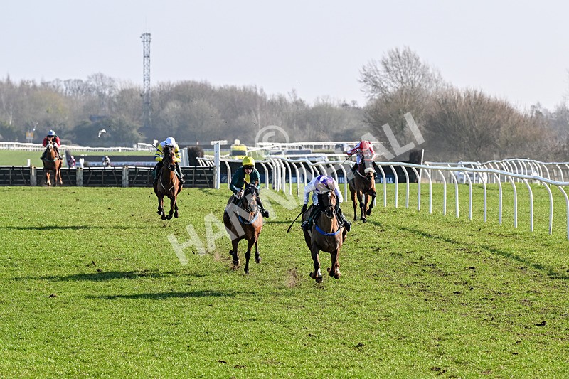 040326-Race 1-Pigeon House-8363 - Race 1