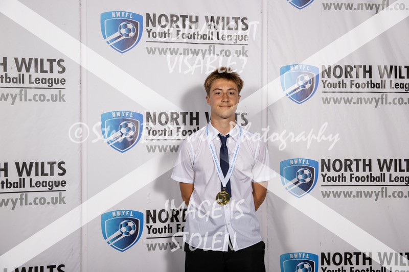 1DX30828 - Div 3 Calne Town Youth Black