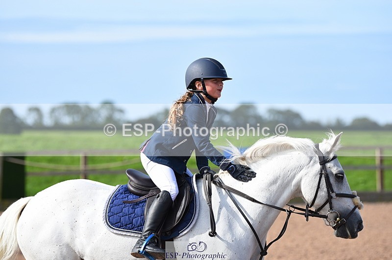 230716A-092206-01905 - Cls 32 Stepping Stones 128cm & 138cm