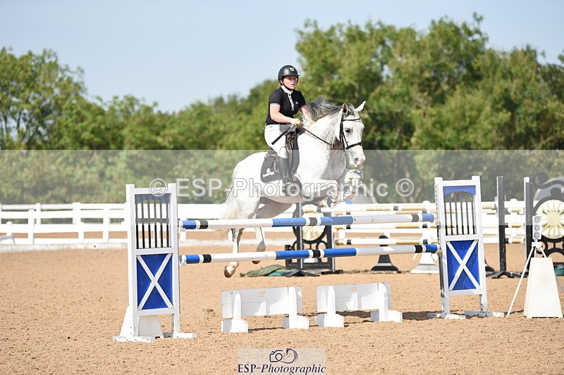 230906A-141834-00573 - Foxhunter & 1.20m Open