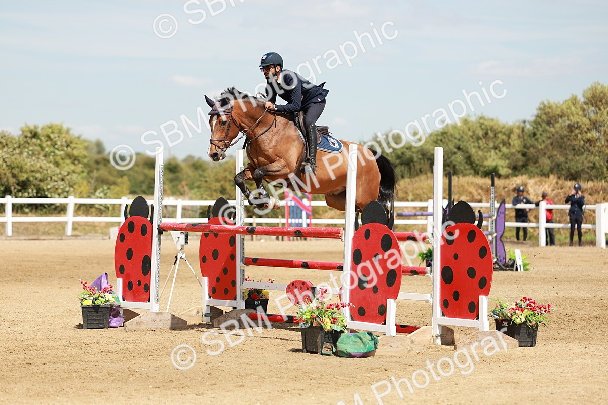 SBM_007827 - Class 4 - Senior Foxhunter - 1.20m Open