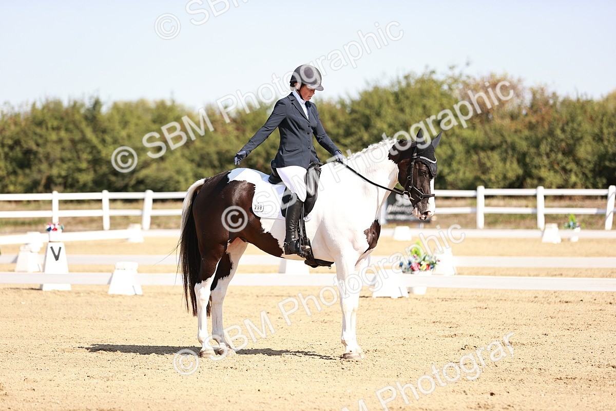 SBM_004370 - Class 12 - Novice 5 - 10.31-11.41