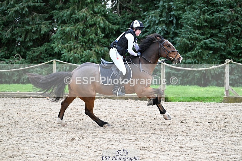 241117-141154-04472 - Cls 3 90-95cm 14.00 to 15.00