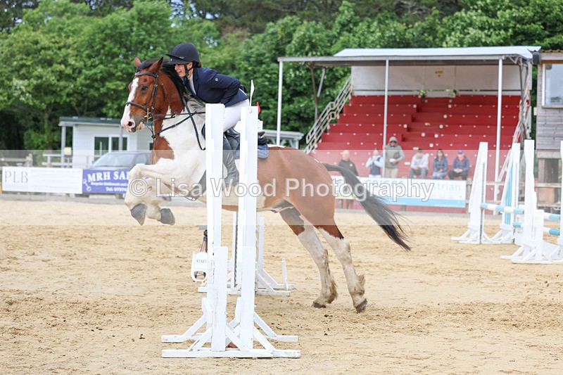 3E7A4801 - Class 8: 80cm Junior