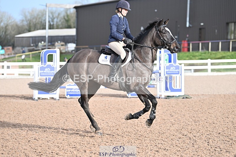 231208A-111502-00418 - Cls 4 Snr 1.05m Open