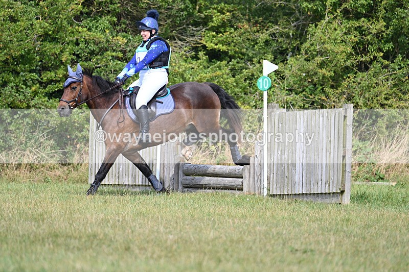 WJ7_6144 - 40cm XC Time 10:57 to 11:30