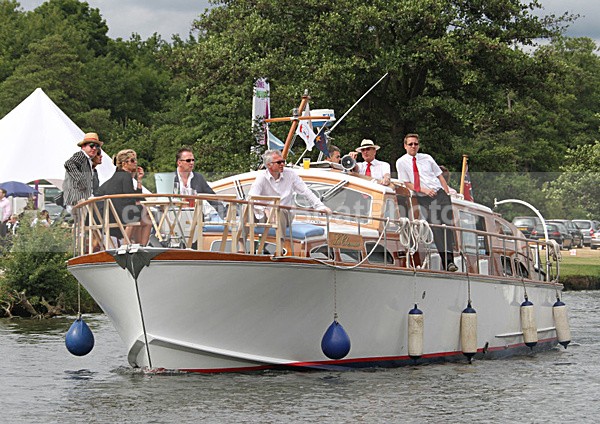 100702 LA CHEMME IMG_9740 - HENLEY REGATTA - FRIDAY 2nd JULY 2010