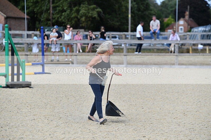 WJ5_5641 - Poles off the floor