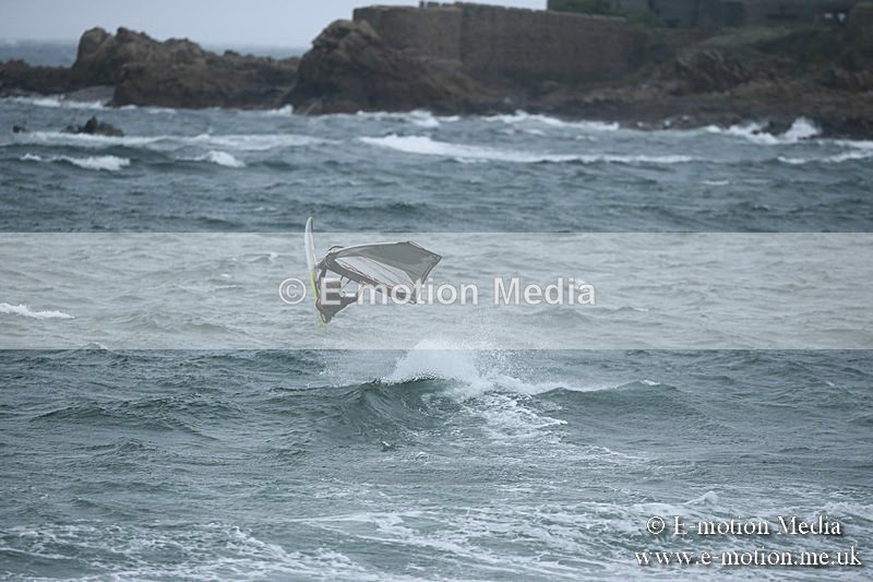 WS 150913-172 - Windsurfing