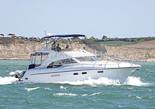 090530 SEALIONE STATESMAN IMG_5797 - Flybridge Cruisers