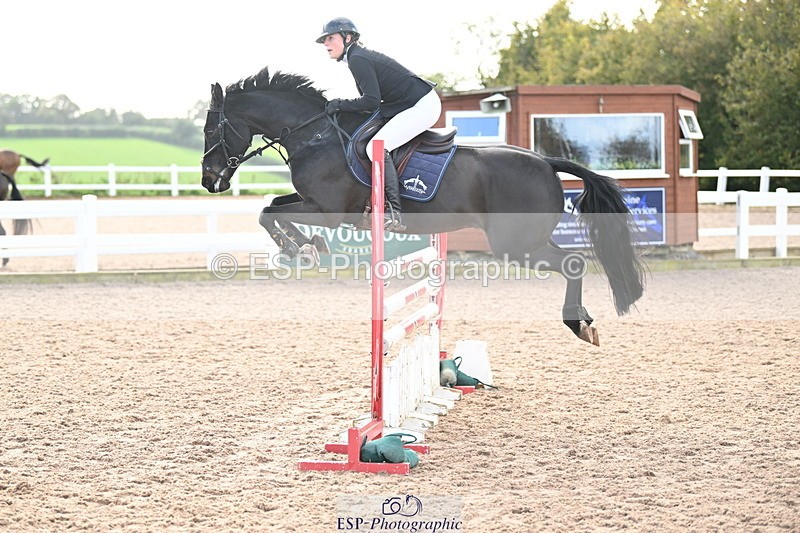 241023A-140619-00966 - Cls 4 Newcomers and 1.10m Open