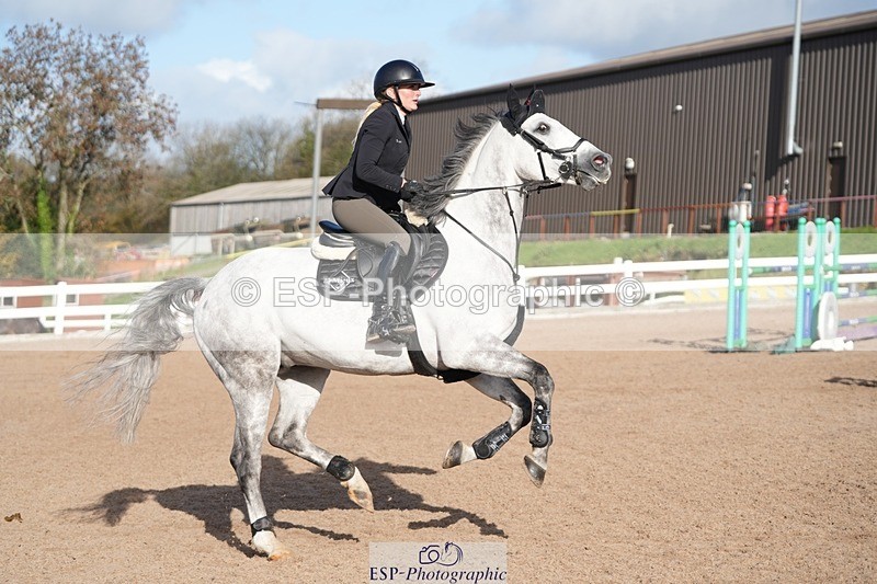 251108-125548-02601 - Cls 13 Foxhunter and 1.20m Open