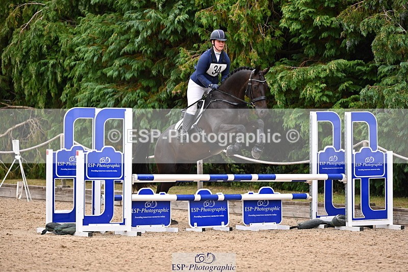 250802A-121110-02895 - A-034-Annastasia.Cross-KENNDALE