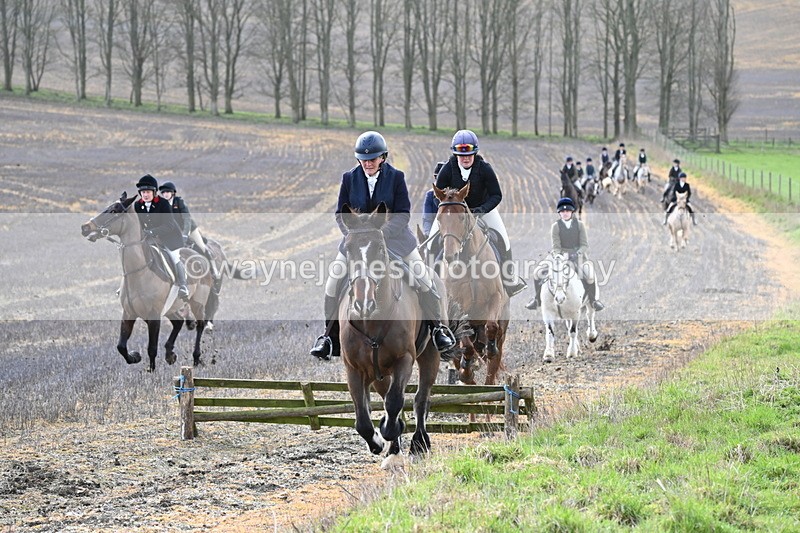 WJ6_8620 - Meet & Line One