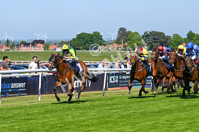 130525-Race 4-Coolree-0015 - Race 4