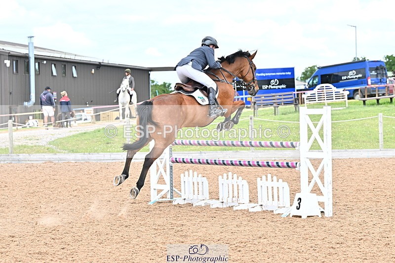 240608A-134409-02645 - Cls 4 Snr Newcomers and 1.10m Open