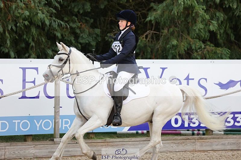 240823X-105757-15704 - 60cm R1 10.00 to 11.30