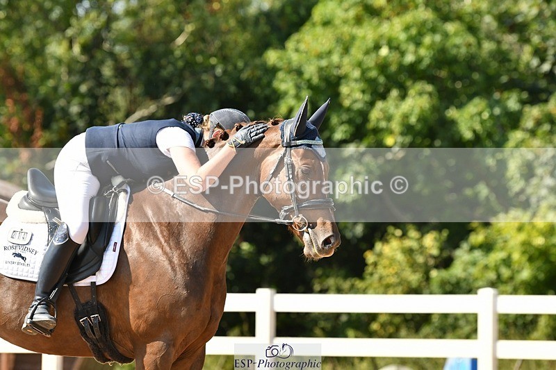 250817-155055-11367 - 214-Verity.PerryVogue