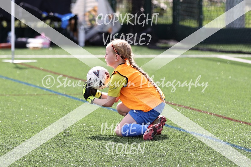1DX30852 - Sat 13th U9 Girls