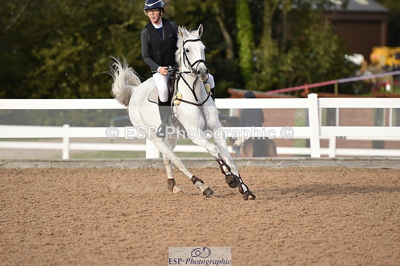 231015A-161132-09255 - Cls 27 1.10m Amateur Q 2nd R