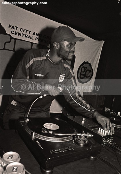 20 dj-bizzniss - Friends & Family @ the-roadhouse 18.10.03