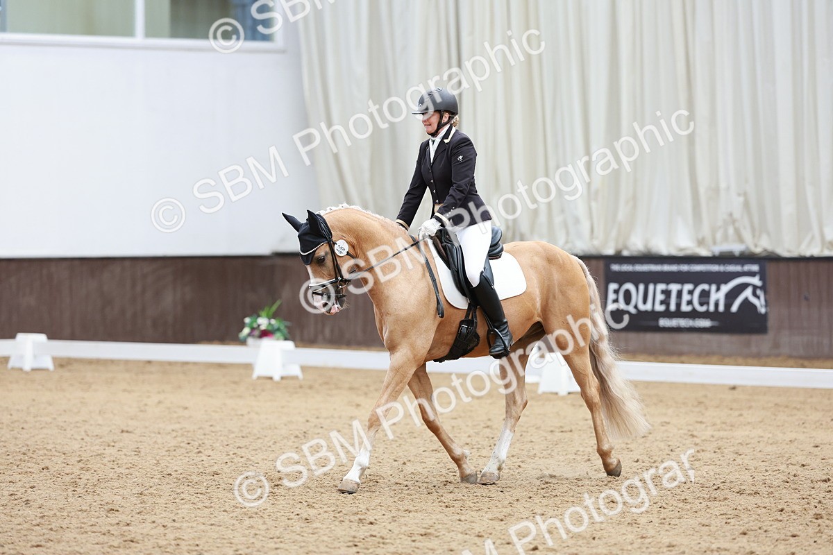 SBM_009840 - Class 6b - Novice 6 - 12.40-13.43