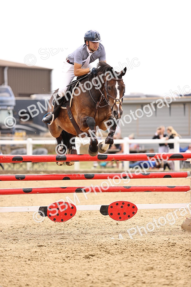 SBM_010680 - Class 9 - Senior Foxhunter - 1.20m Open