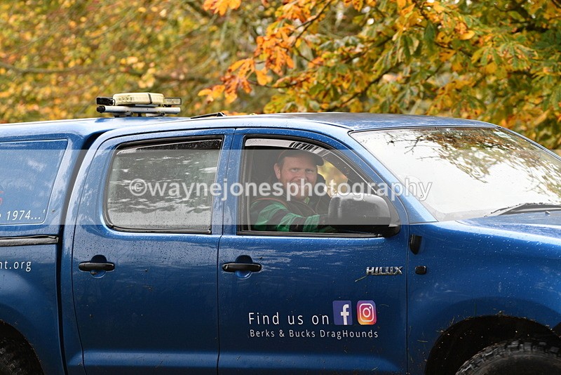 WJ5_6017 - B&B walk back for Hunt Tea !