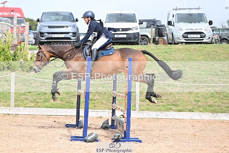 250831-123740-08350 - H-380-Vicky.Stacey