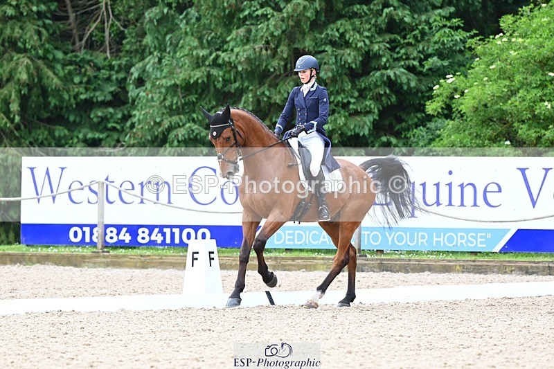 240524-090239-07635 - 501-BRUNO_FG-Edie_Campbell