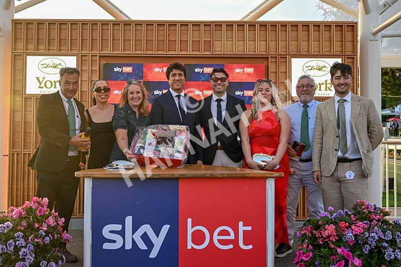 240726-Race 6-Explosive Finnish-0594 - Race 6 20.25pm Sky Bet Go-Racing-In-Yorkshire Summer Festival Handicap