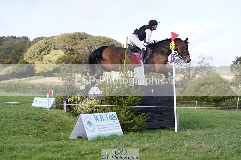 241025-113508-06276 - 013-Cameron.Beer-GREENLANES.LE.BAMBALOU