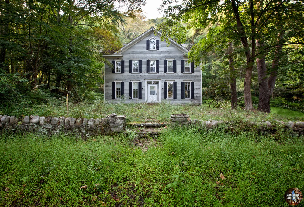 Abandoned Pennsylvania House I'd Take It