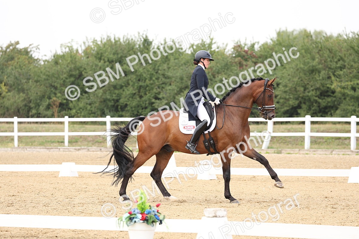 SBM_007480 - Class 9 - FEI INT I - 14.57-15.45