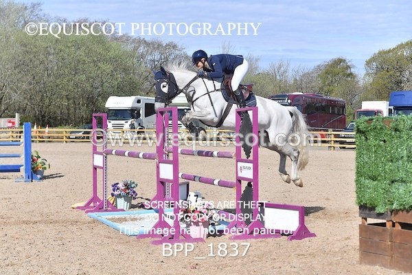 BPP_1837 - CLASS 19 SUN Senior Foxhunter/ 1.20m Open