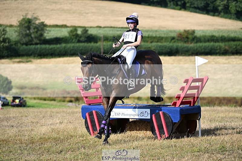 250803A-172816-18439 - R-811-Jasmine.Sleeman-TIGHTEN.UP