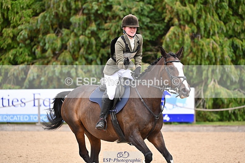 250802A-143416-05928 - F-272-Gemma.Wells-COMBE.BREEZE